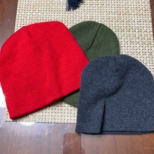 Bundle of boy beanies!